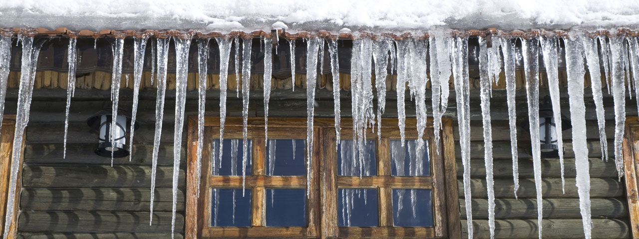 Spray foam prevents ice dams by providing proper insulation in Oklahoma City attic spaces Spray foam prevents ice dams by providing proper insulation in Oklahoma City attic spaces